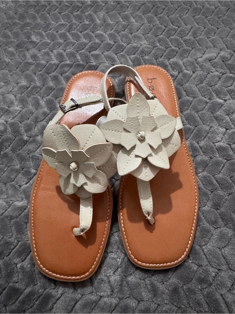 b.ø.c Cream Floral T-Strap Sandals